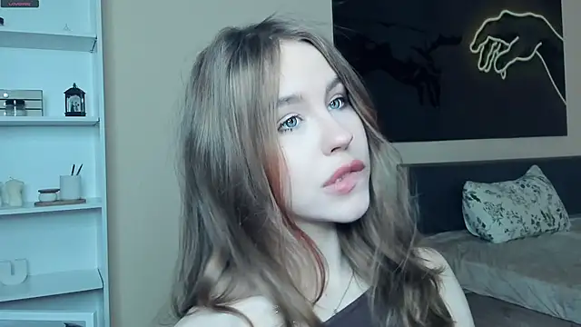 MaliaBourraine online show from May 25, 7:40 am