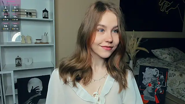 MaliaBourraine online show from May 9, 7:12 am