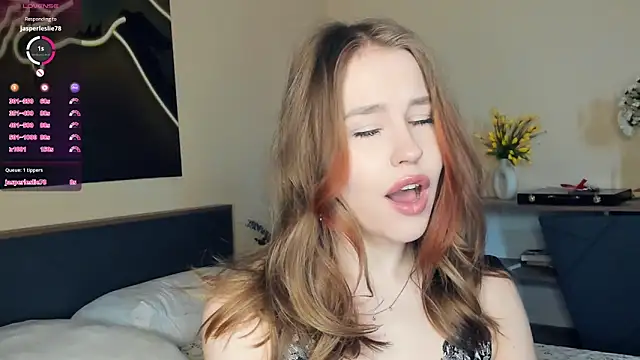 MaliaBourraine online show from April 12, 7:22 am