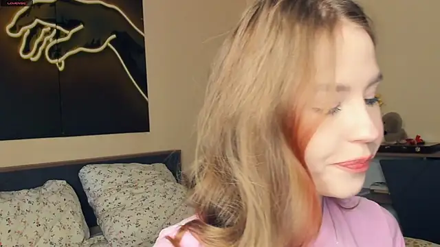 MaliaBourraine online show from March 30, 7:10 am