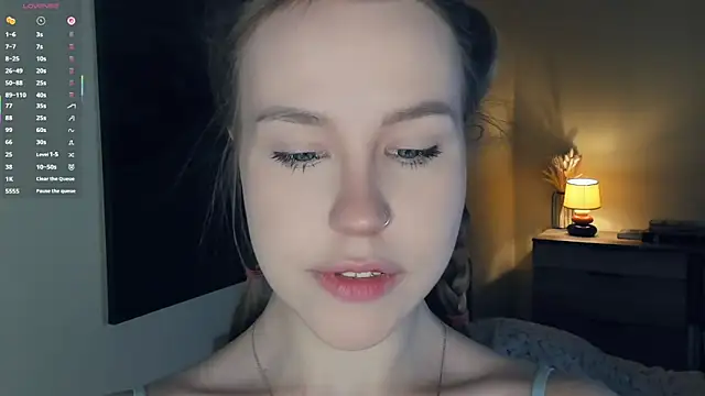 MaliaBourraine online show from December 21, 7:10 am