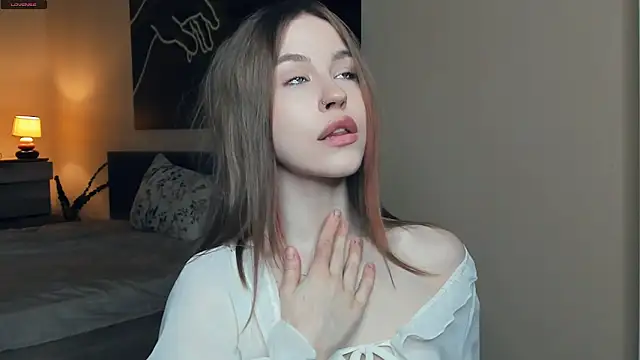 MaliaBourraine online show from May 22, 7:39 am