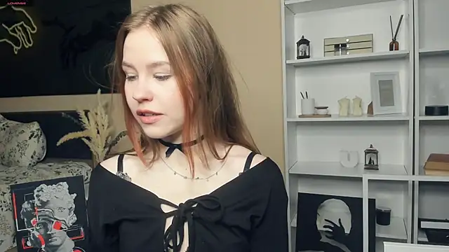 MaliaBourraine online show from May 16, 8:13 am