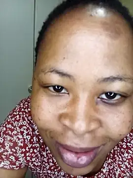 BubblyBeautiful online show from December 3, 7:30 am