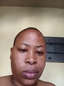 Snapshot of BubblyBeautiful chatting on September 18, 12:52 pm BubblyBeautiful online show from September 18, 12:52 pm