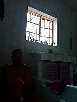 BubblyBeautiful online show from November 21, 1:10 pm