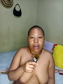 Snapshot of BubblyBeautiful chatting on September 21, 8:47 pm BubblyBeautiful online show from September 21, 8:47 pm