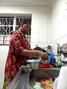 BubblyBeautiful online show from November 7, 1:04 pm