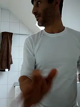 Casianantoonnio online show from December 18, 1:26 pm