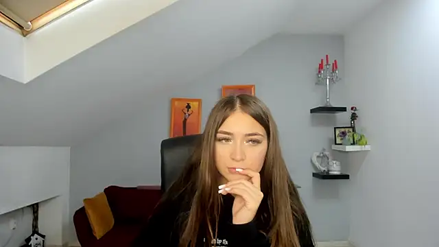 EllaClarke online show from September 25, 12:55 pm