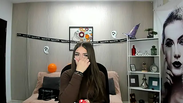 EllaClarke online show from October 30, 11:52 am