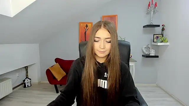 EllaClarke online show from October 5, 11:01 am