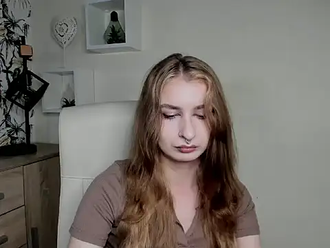 Snapshot of NinaBlond1 chatting on October 9, 5:52 am NinaBlond1 online show from October 9, 5:52 am