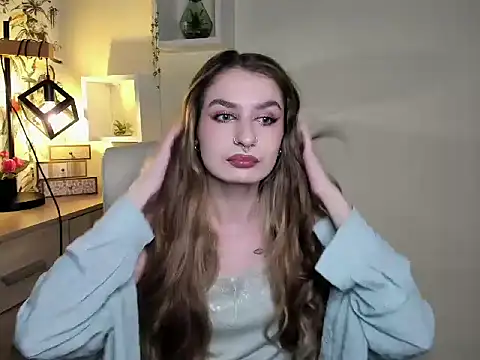 NinaBlond1 online show from November 24, 6:35 am