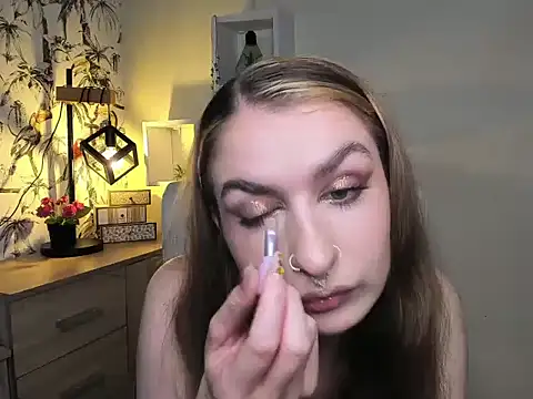 NinaBlond1 online show from November 14, 7:12 am