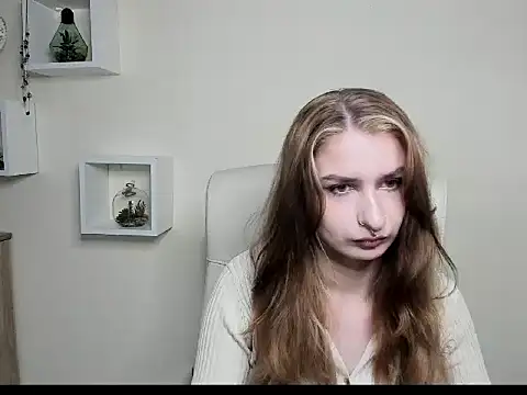 Snapshot of NinaBlond1 chatting on October 16, 5:49 am NinaBlond1 online show from October 16, 5:49 am
