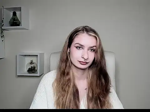 NinaBlond1 online show from October 28, 6:45 am