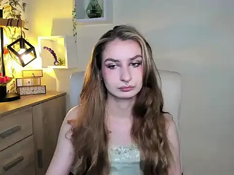 NinaBlond1 online show from November 26, 6:46 am