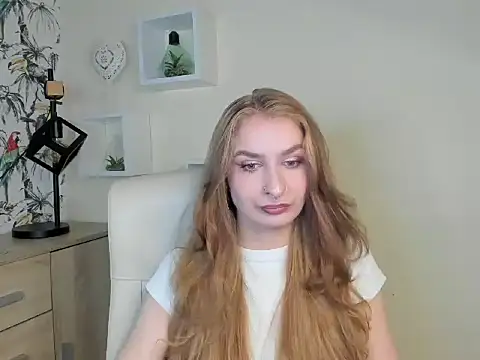 Snapshot of NinaBlond1 chatting on September 24, 6:31 am NinaBlond1 online show from September 24, 6:31 am