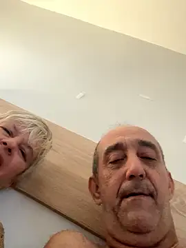 Snapshot of VyC7564 chatting on October 21, 9:41 am VyC7564 online show from October 21, 9:41 am