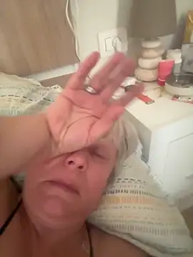 Snapshot of VyC7564 chatting on December 14, 11:05 am VyC7564 online show from December 14, 11:05 am