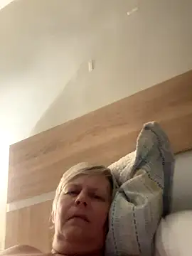 VyC7564 online show from December 21, 9:15 pm