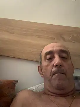 Snapshot of VyC7564 chatting on October 22, 1:16 am VyC7564 online show from October 22, 1:16 am