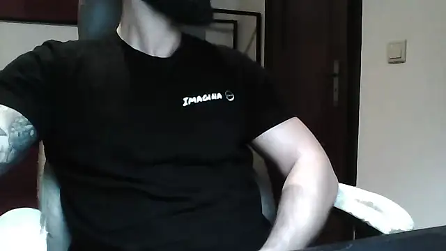 yourfantasy777 online show from May 16, 11:15 pm