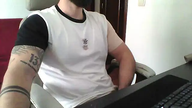 yourfantasy777 online show from April 15, 3:05 pm