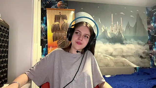 Snapshot of Elira_Breeze chatting on November 11, 12:11 pm Elira Breeze online show from November 11, 12:11 pm