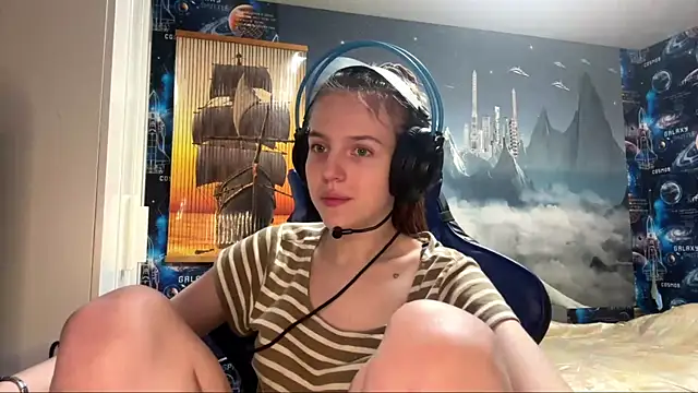 Elira Breeze online show from April 9, 2:34 pm