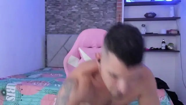 Snapshot of BooyHott_ chatting on January 31, 7:34 pm BooyHott online show from January 31, 7:34 pm