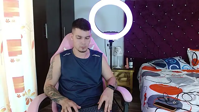 Snapshot of BooyHott_ chatting on November 1, 6:57 pm BooyHott online show from November 1, 6:57 pm