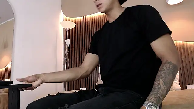 Snapshot of Aiden_steel chatting on October 2, 1:25 pm Aiden steel online show from October 2, 1:25 pm