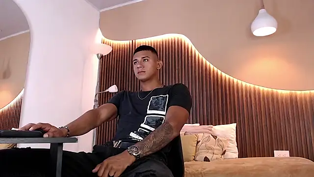 Snapshot of Aiden_steel chatting on October 15, 1:19 pm Aiden steel online show from October 15, 1:19 pm