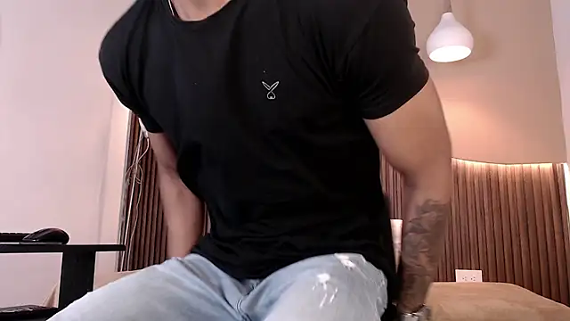 Snapshot of Aiden_steel chatting on September 30, 1:17 pm Aiden steel online show from September 30, 1:17 pm