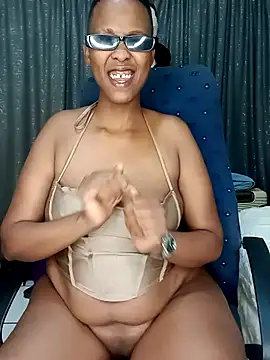 Snapshot of SexyCurves96 chatting on October 5, 7:26 pm SexyCurves96 online show from October 5, 7:26 pm
