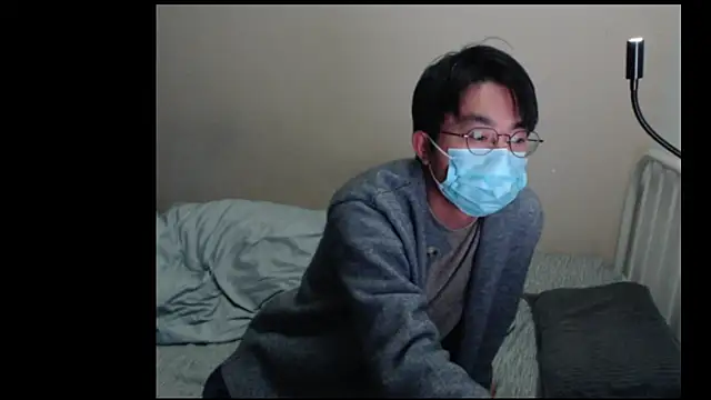 leeyoung  online show from February 13, 11:10 am