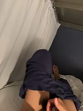 leeyoung  online show from November 4, 5:17 pm