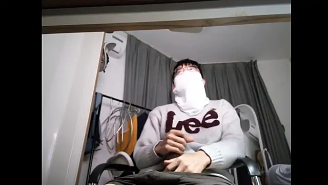 leeyoung  online show from December 1, 11:55 am