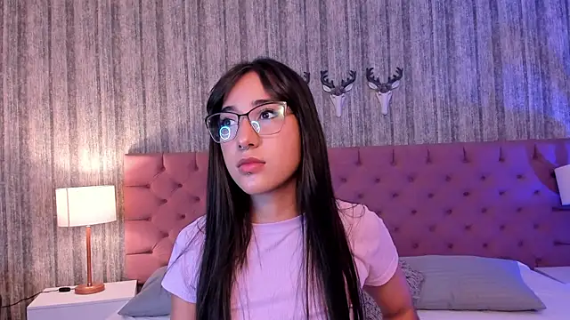 LiaaTurner online show from January 10, 8:15 pm