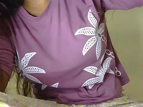 Snapshot of dreamgirl786 chatting on September 19, 5:39 pm dreamgirl786 online show from September 19, 5:39 pm