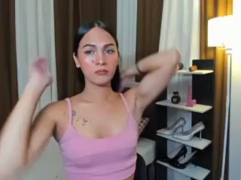 Snapshot of Sedictive_Samantha chatting on November 17, 4:55 pm Sedictive Samantha online show from November 17, 4:55 pm