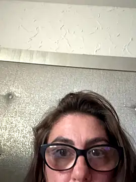 Rileyxxx69 online show from September 19, 8:24 pm