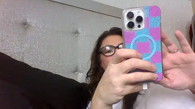 Rileyxxx69 online show from January 17, 5:27 pm