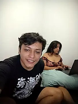 Snapshot of raiderandroxie chatting on November 30, 4:19 pm raiderandroxie online show from November 30, 4:19 pm