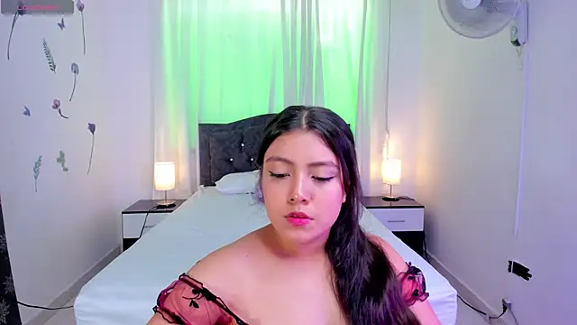 Snapshot of raiderandroxie chatting on November 19, 1:11 pm raiderandroxie online show from November 19, 1:11 pm