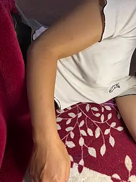 phuongxinhxan online show from May 2, 2:00 pm