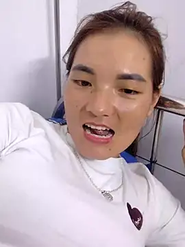 Snapshot of phuongxinhxan chatting on October 2, 11:02 am phuongxinhxan online show from October 2, 11:02 am