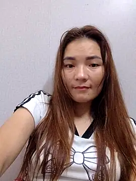 Snapshot of phuongxinhxan chatting on October 9, 1:50 am phuongxinhxan online show from October 9, 1:50 am